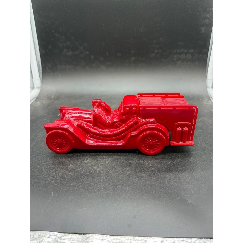 Vintage Avon Wild Country After Shave Red Fire Engine Pumper Decanter 6oz Bottle